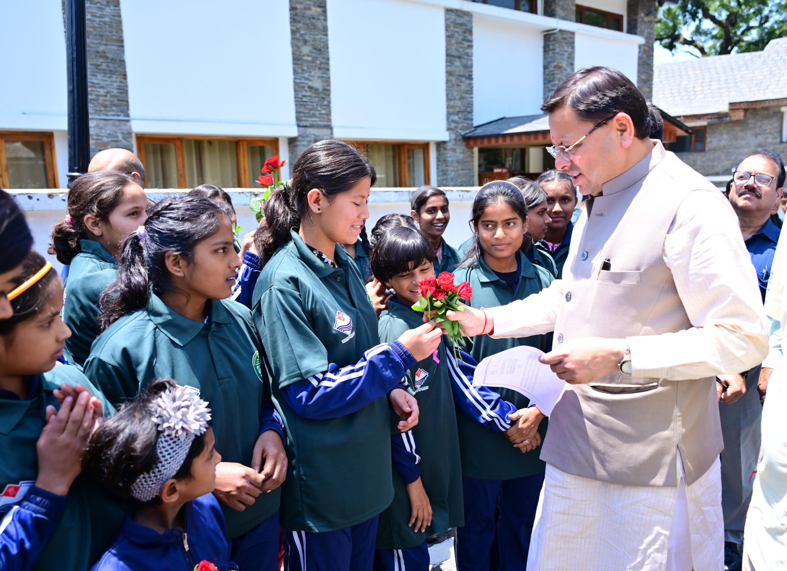 उत्तराखंड में विश्व पर्यावरण दिवस पर बड़ा ऐलान, हर वन डिवीजन में लगेंगे 1,000 फलदार वृक्ष