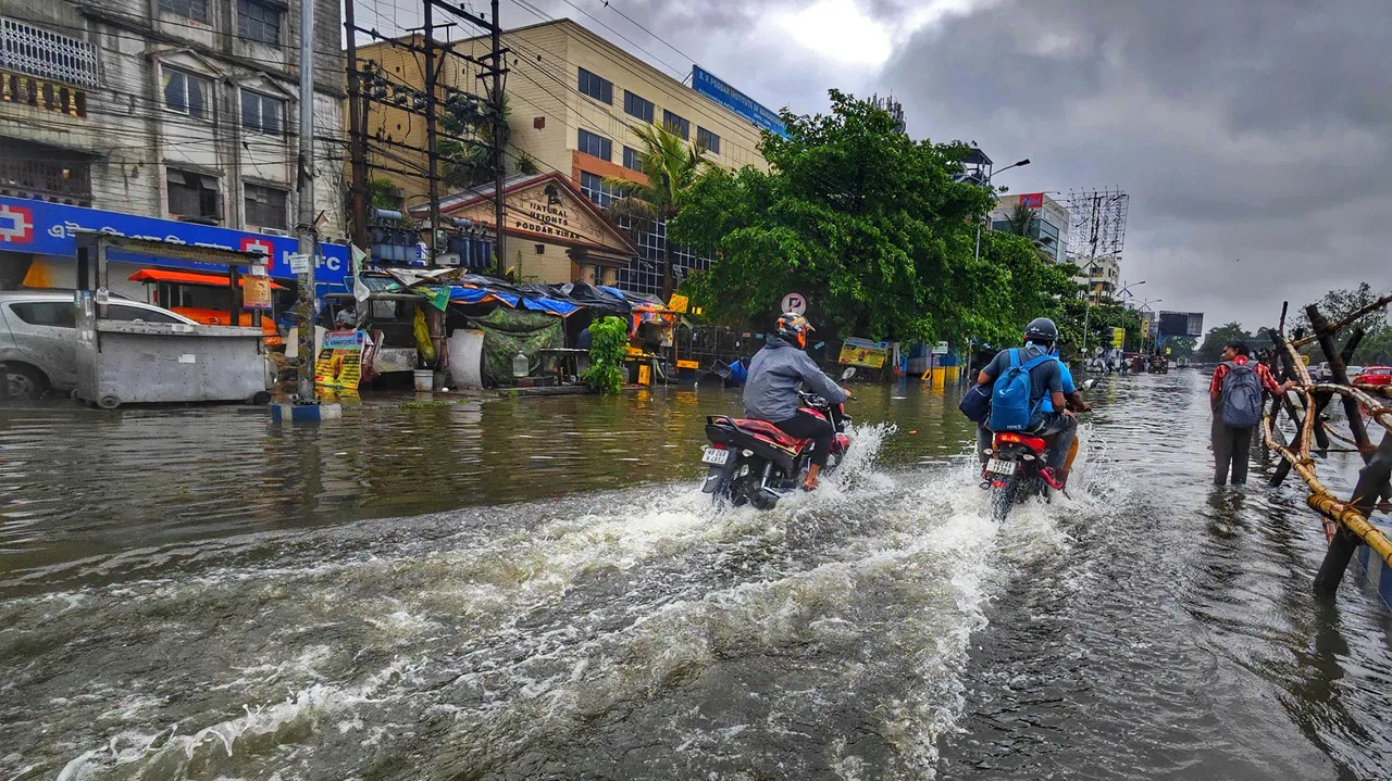 Monsoon intensifies in north India: IMD warns of heavy rains in next 36 hours