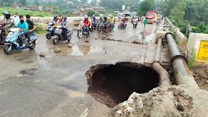 Waterlogging in Birma bridge area of Udhampur has made life miserable: Rain has exposed the engineering and administration
