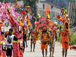 Kanwar Yatra 2025: The group carrying the tricolour on the Kanwar Yatra presented a unique amalgamation of patriotism and devotion