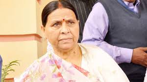 Rabri Devi's sensational claim: "There is a conspiracy to kill Tejashwi Yadav", stir in politics