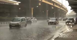 Today's weather of Delhi-NCR: Humid heat expected amid light rain