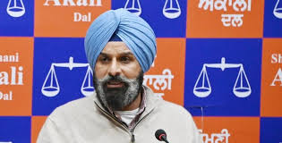 bikram singh majithia arrest, bikram singh majithia will not arrest, bikram majithia funny speech on khiara arrest, bikram singh majithia reaction on sukhpal khaira arrest, bikram majithia hearing today, bikram singh majithia on congress, sukhpal khaira and bikram majithia in court, bikram majithia reaction khaira arrest, majithia court hearing, bikram majithia arrested, latest news on bikram singh majithia, supreme court refuses to majithia hearing, bikram majithia next hearing date
