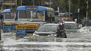 Heavy rains in Kolkata disrupt life: knee-deep water, submerged roads, traffic jams and school-colleges closed