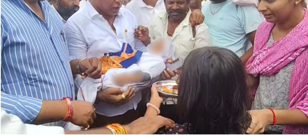 Sister ties Rakhi on dead brother's wrist - Leopard attack on Rakshabandhan in Nashik shatters family